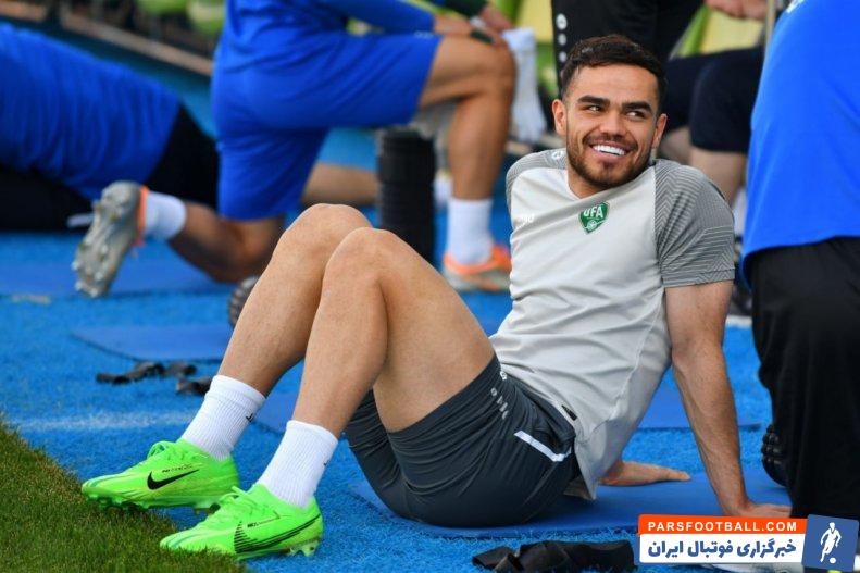 اورونوف ؛ اوستون اورونوف و جلال الدین ماشاریپوف با انگیزه در تمرین ازبکستان