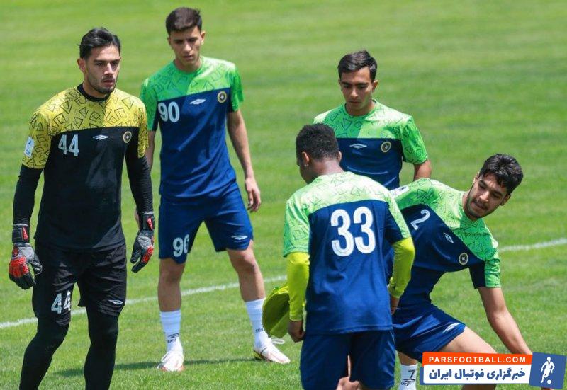 نیازمند ؛ حضور پررنگ نیما میرزازاد و محمدصادق صادقی در تمرین سپاهان