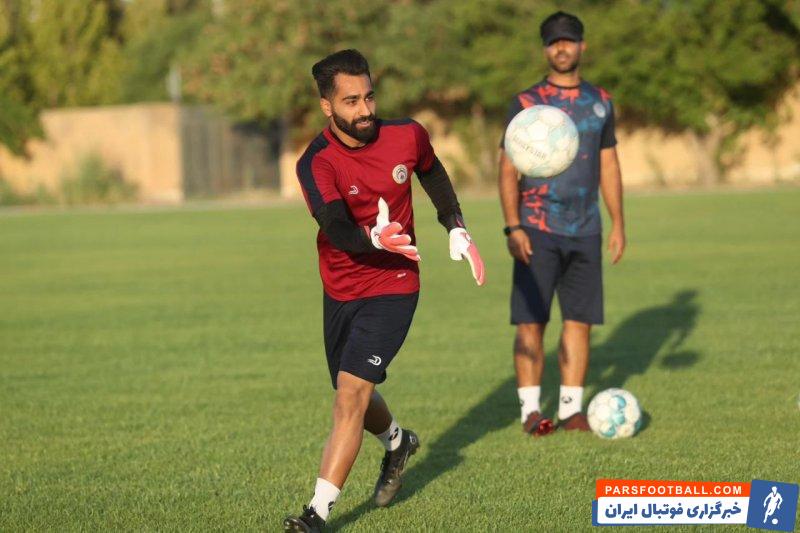 علی غلام‌زاده، گلر فجرسپاسی برنده دستکش طلای لیگ آزادگان شد