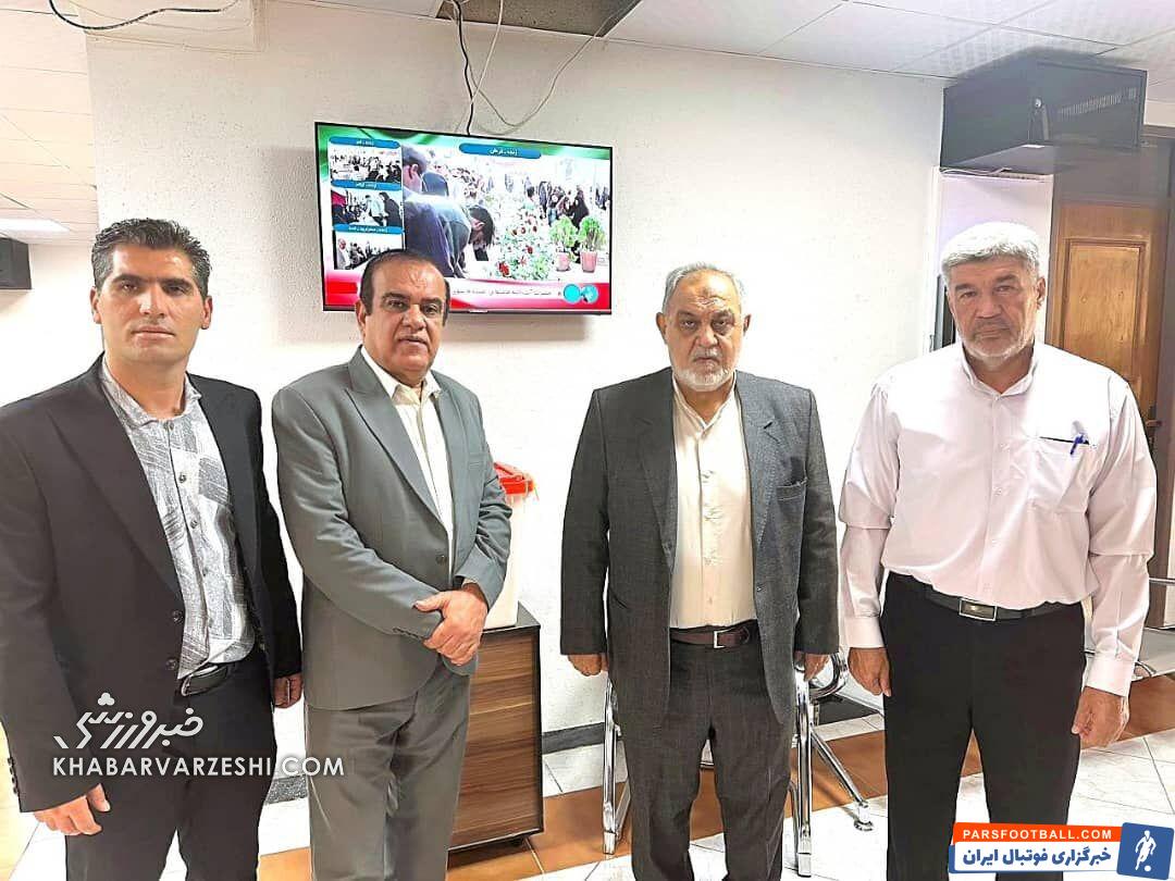 حمایت بزرگان فوتبال فارس از نامزد فوتبالی انتخابات +عکس