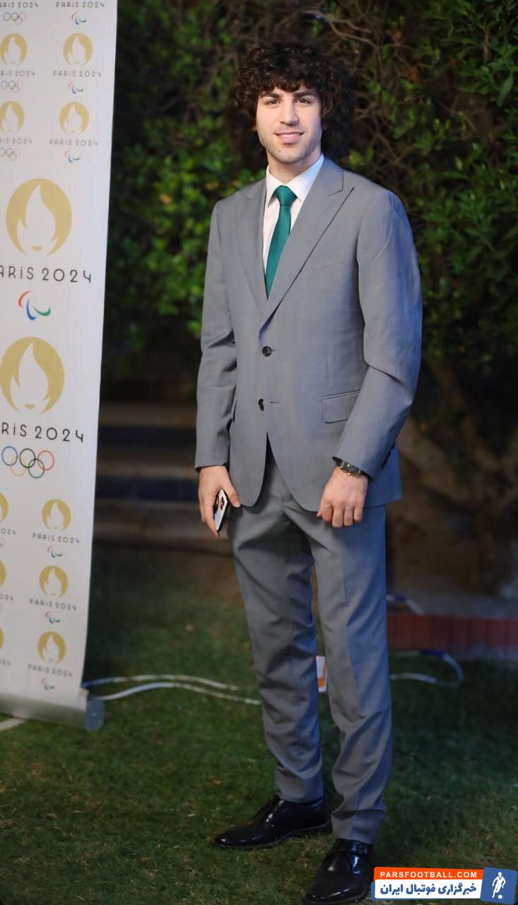 عکس | استایل متفاوت ستاره استقلال برای سفر به پاریس