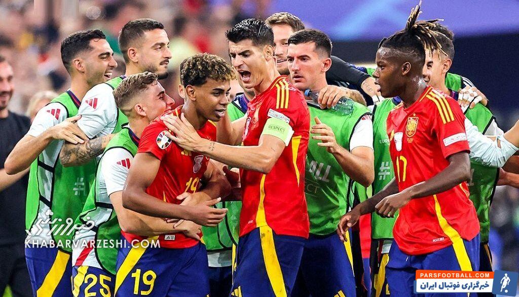 لاروخا الگویی برای جوانگرایی در تیم ملی؛ او مثل بعضی ها شعار نداد/ بچه هایی که با مسی عکس گرفتند به بزرگان اروپا رحم نمی کنند