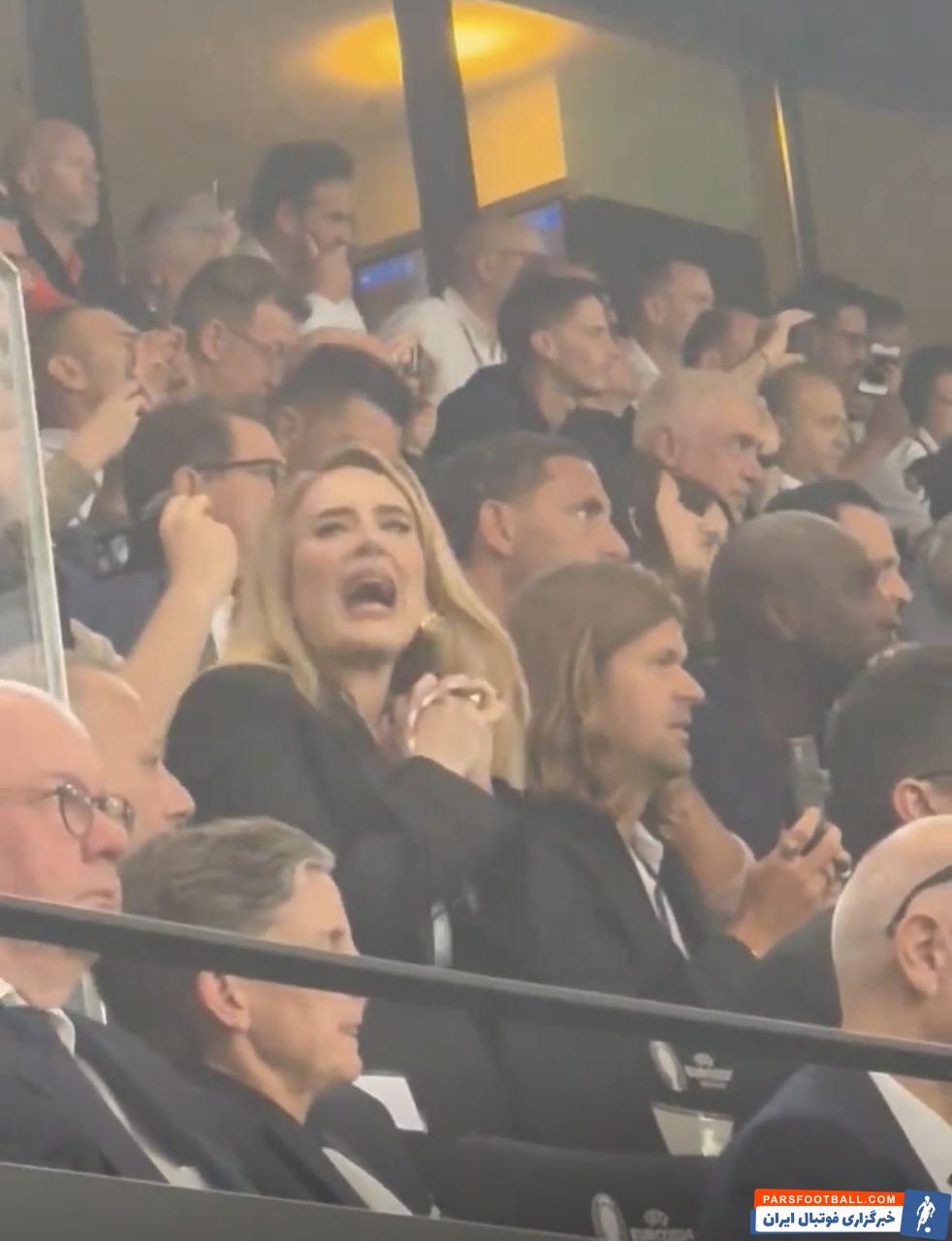 عصبانیت ادل از طرفداران هلند در جریان دیدار با انگلیس در نیمه نهایی یورو ۲۰۲۴