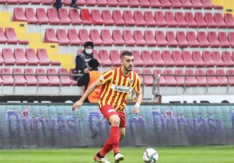 مجید حسینی به دلیل مصدومیت نیم فصل فوتبال ترکیه را از دست داد