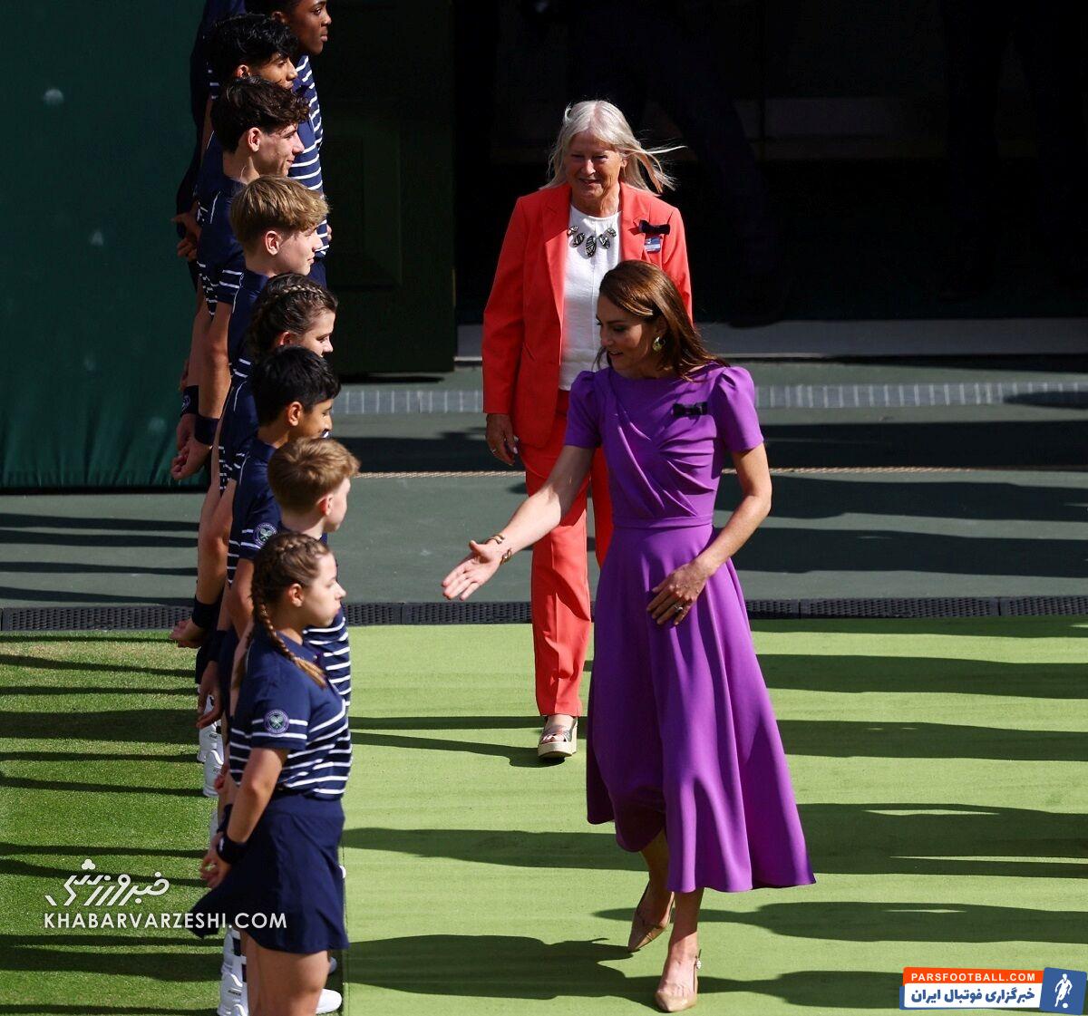 همسر شاهزاده جایزه قهرمان را اهدا کرد +تصاویر