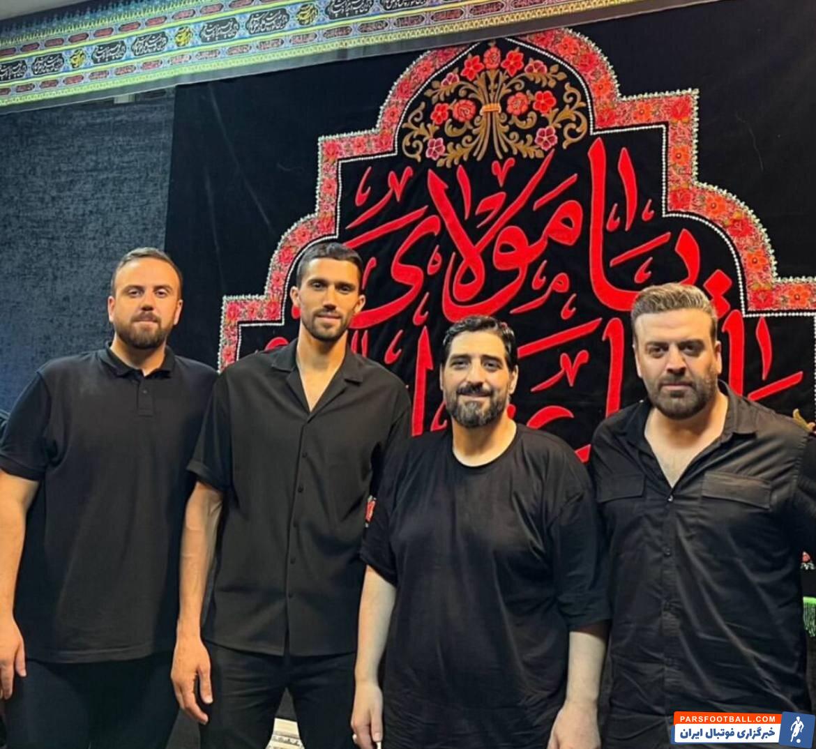 عکس| کاپیتان استقلال با هنرپیشه پرسپولیسی در هیات مجید بنی فاطمه