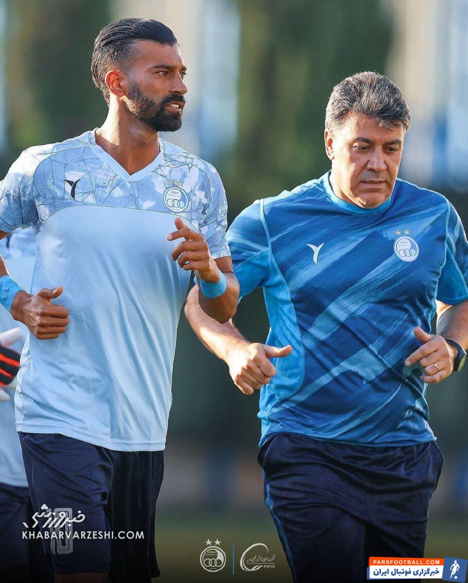 عکس| اولین تصاویر از رضاییان با پیراهن استقلال/ یاغی جدید همزادش را پیدا کرد