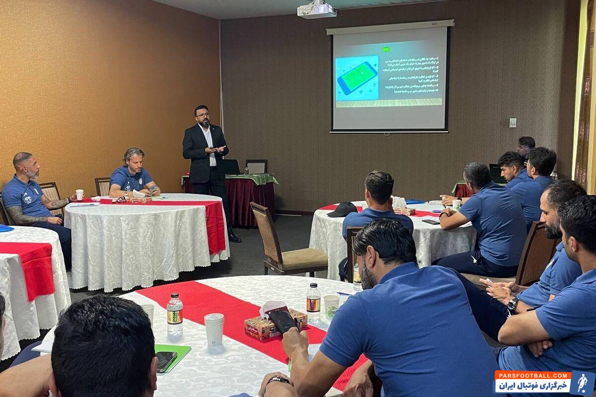 مربیگری در عصر رسانه؛ با حضور وریا، سیدجلال، هاشمی نسب و ستارگان سابق +عکس