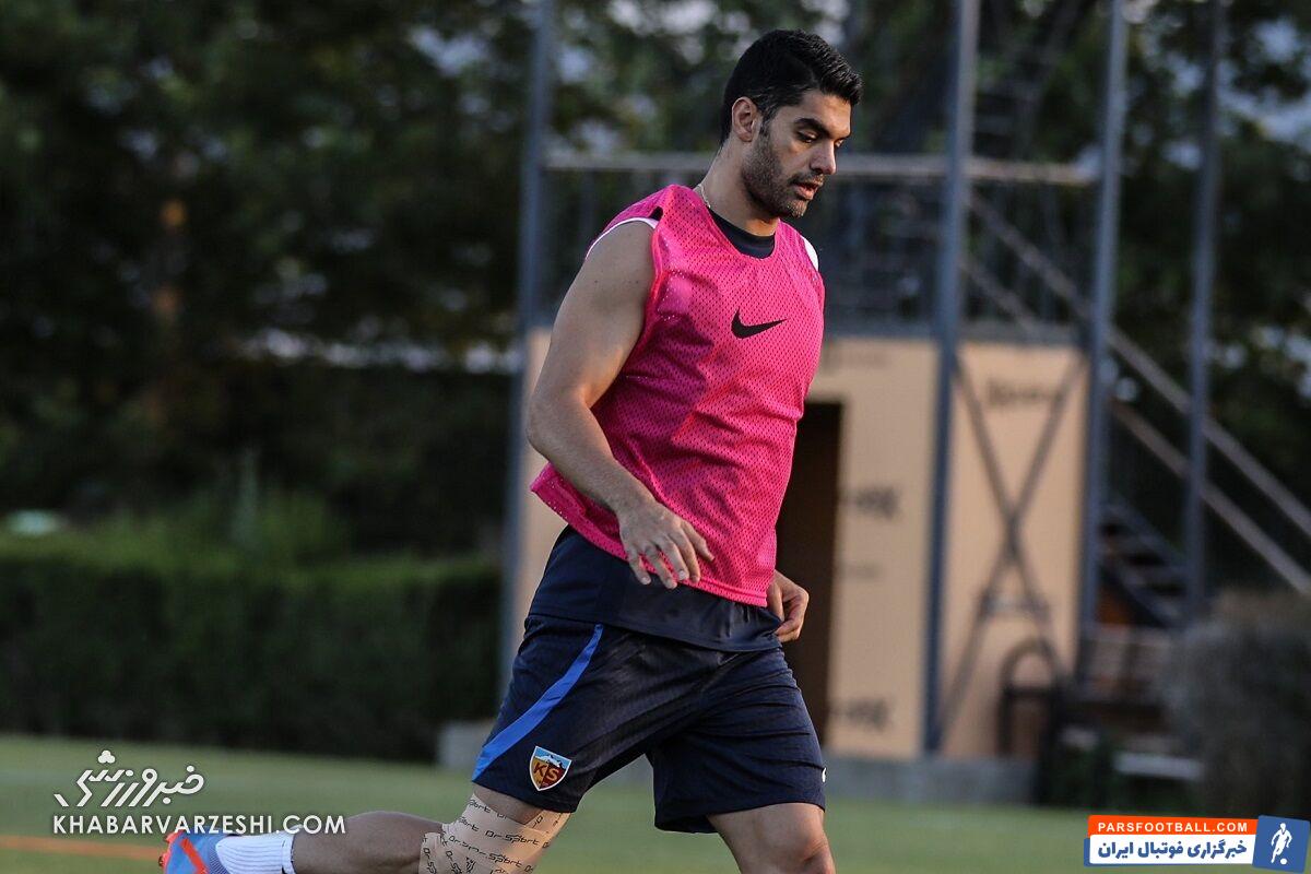 ۲ چهره خاص استقلال در آستانه جدایی؛ بمباران وینگرها شروع شد!