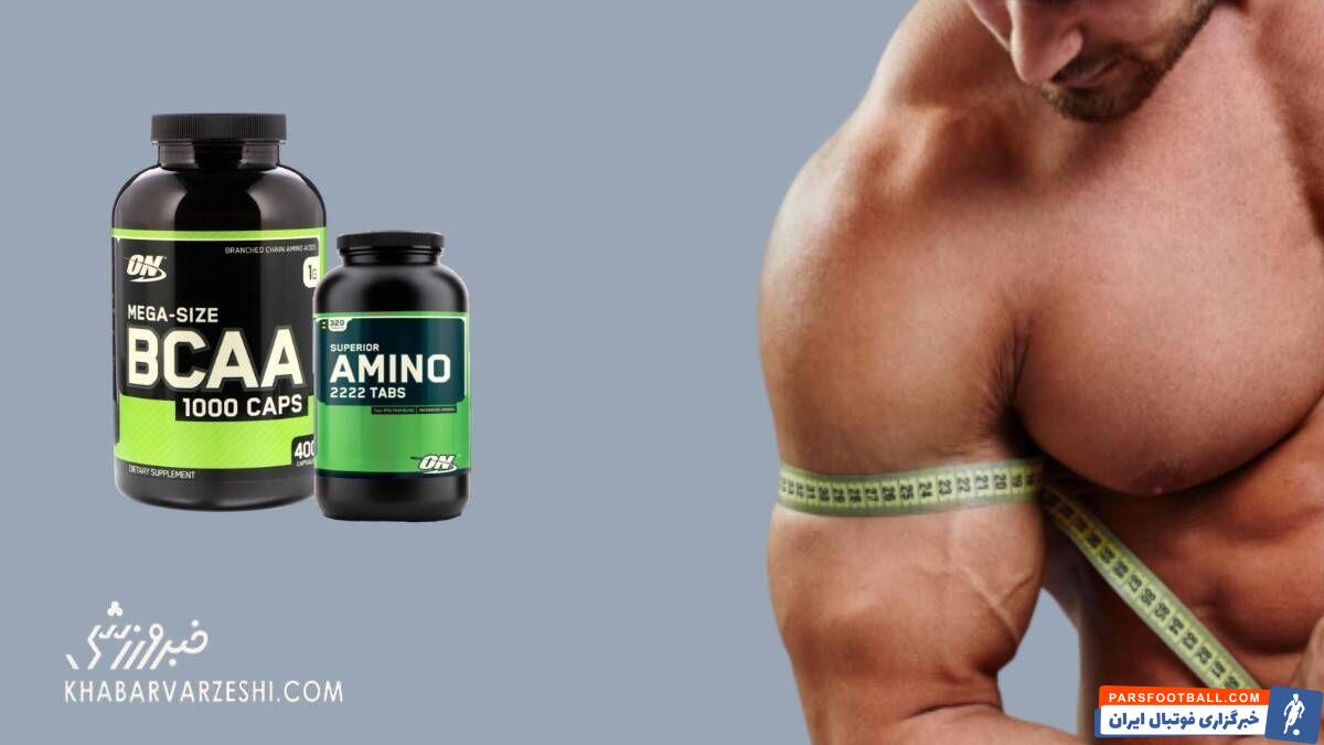 A person measuring his bicep Description automatically generated 