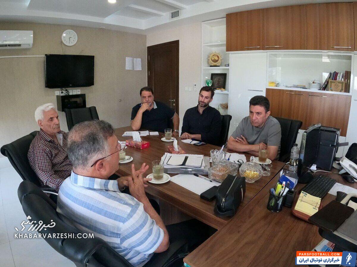 عکس| نشست فنی امیر قلعه‌نویی با مجید جلالی