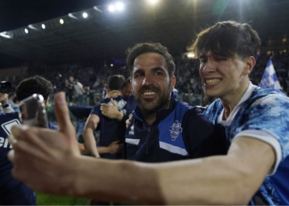 فابرگاس ؛ قرارداد چهار ساله فابرگاس با کومو