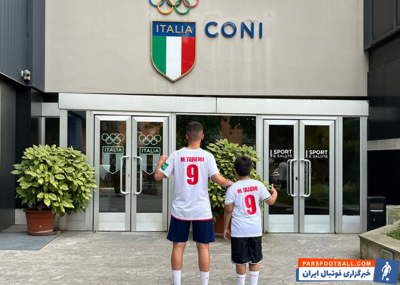 طارمی ؛ حضور تعدادی هوادار مهدی طارمی در کلینیک میلان