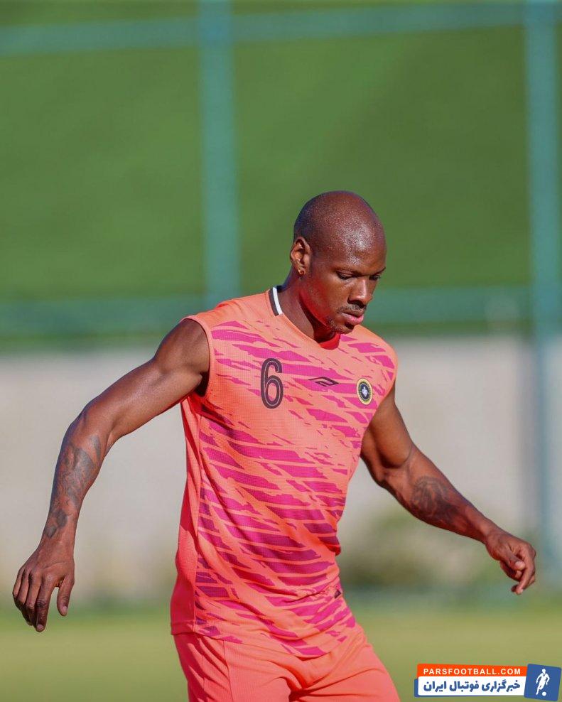 دابو ؛ برایان دابو با تمرکز بالا در تمرین سپاهان 