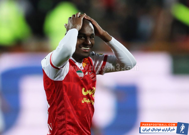 پرسپولیس به دنبال جذب مدافع تخصصی راست و چپ خارجی