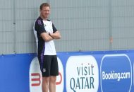 آلمان ؛ تمرین آلمان پشت فنس های بند پوشیده شده از پرده