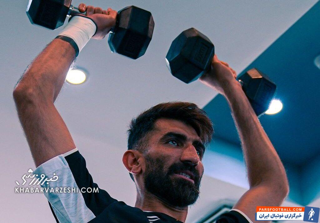 علیرضا بیرانوند، یک ادعا و ده‌ها سوال/ پرافتخارترین بازیکن پرسپولیس شدن ارزش ماندن نداشت؟