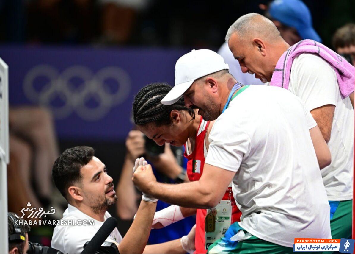 اشک بوکسور الجزایری درآمد/ واکنش حریف جدید ایمان خلیف به شکست؛ صحنه مبارزه دراماتیک شد +عکس