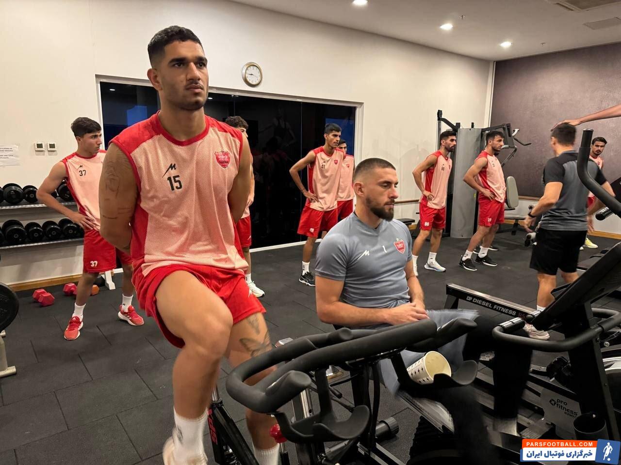 عملکرد خارجی‌های قفس توری پرسپولیس/جانشین بیرانوند سربلند می‌شود؟