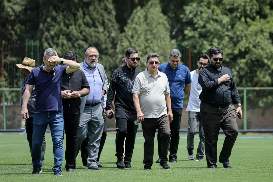 امیر قلعه نویی از امکانات ورزشگاه نقش جهان اصفهان بازدید کرد