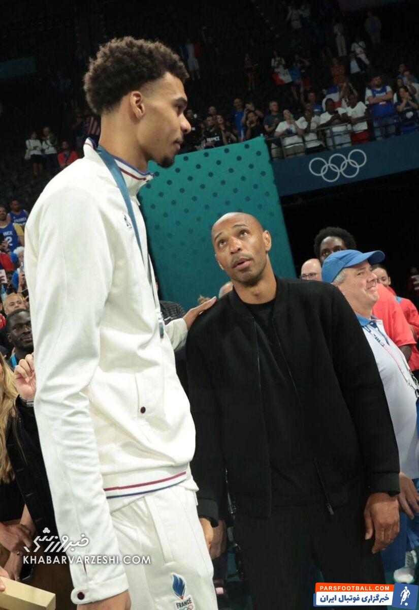 تفاوت قد فاحش تیری آنری با ستاره بسکتبال فرانسه! +عکس