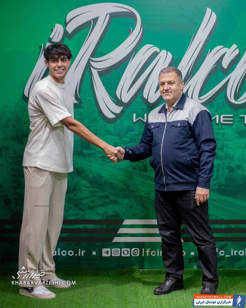 بازیکن استقلال رسماً‌ به تیم لیگ برتری پیوست +عکس