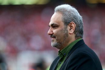 جواد خیابانی گزارشگر مطرح صداوسیما : آقای گل محمدی ورزشگاه برای همه مردم است