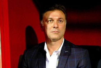 سعید مظفری زاده : به دنبال جذب مهاجم خارجی در تراکتور با کیفیت هستیم