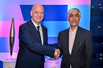 کیومرث هاشمی وزیر ورزش و جوانان با جیانی اینفانتینو دیدار کرد