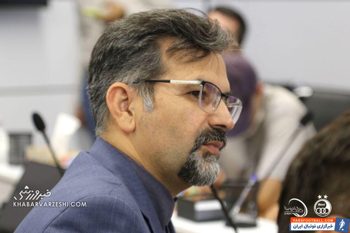 سهامداران استقلال در ساختمان هلدینگ/ مجمع عادی باشگاه آبی‌ها برگزار شد +عکس