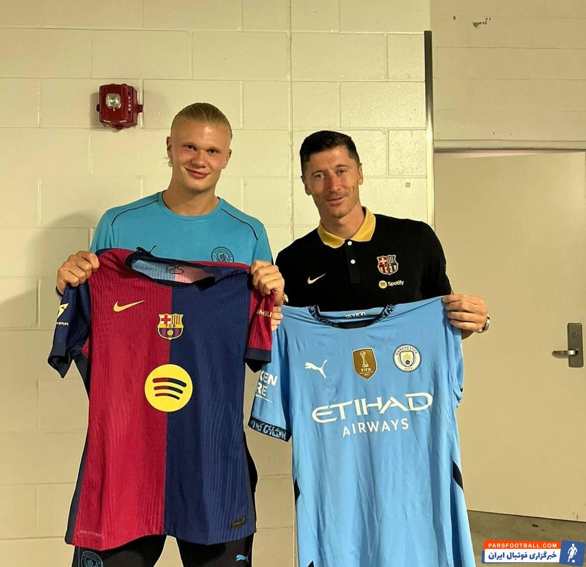 عکس | هالند لباس بارسلونا را به خانه برد!