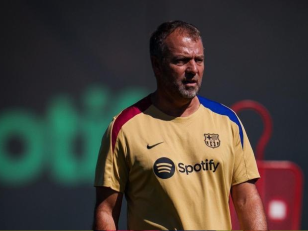 بارسلونا ؛ فلیک : ۱۰ روز تا شروع لیگ فرصت باقی مانده و در مسیر درستی قرار داریم