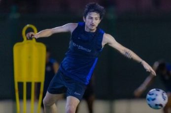 سردار آزمون برای دیدار مقابل سپاهان راهی ایران شد