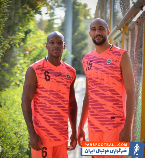 استیون انزونزی در تمرینات سپاهان حضور پیدا کرد