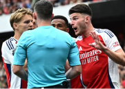 رایس ؛ کارت زرد دوم جنجالی به رایس بازیکن آرسنال و اخراج از زمین برابر برایتون