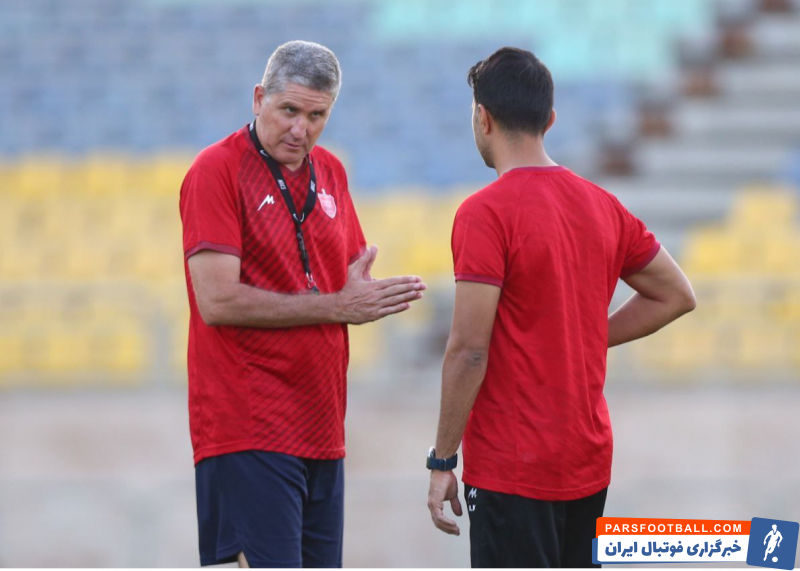 پرسپولیس ؛ آنایی کامل مهرداد خانبان آنالیزور پرسپولیس با نیمی از ترکیب تراکتور