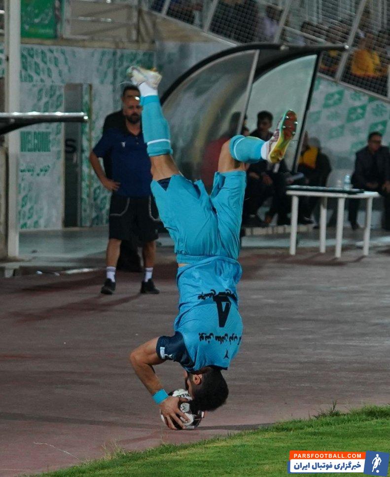 قریشی ؛ اوت های بلند سیدمحمد قریشی مدافع ذوب آهن 