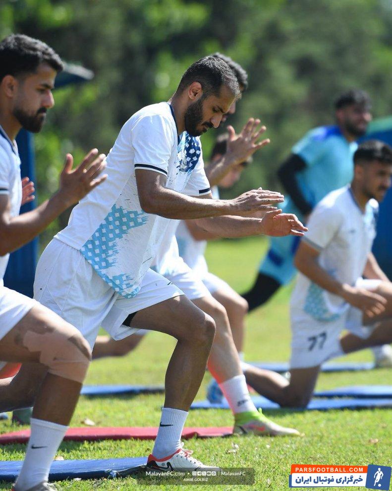 ملوان ؛ تمرین سبک بازیکنان تیم ملوان پیش از جدال با استقلال 