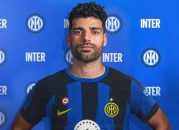 طارمی : دایی برای ما یک اسطوره است ؛ خوشحالم که او مرا به پرسپولیس برد