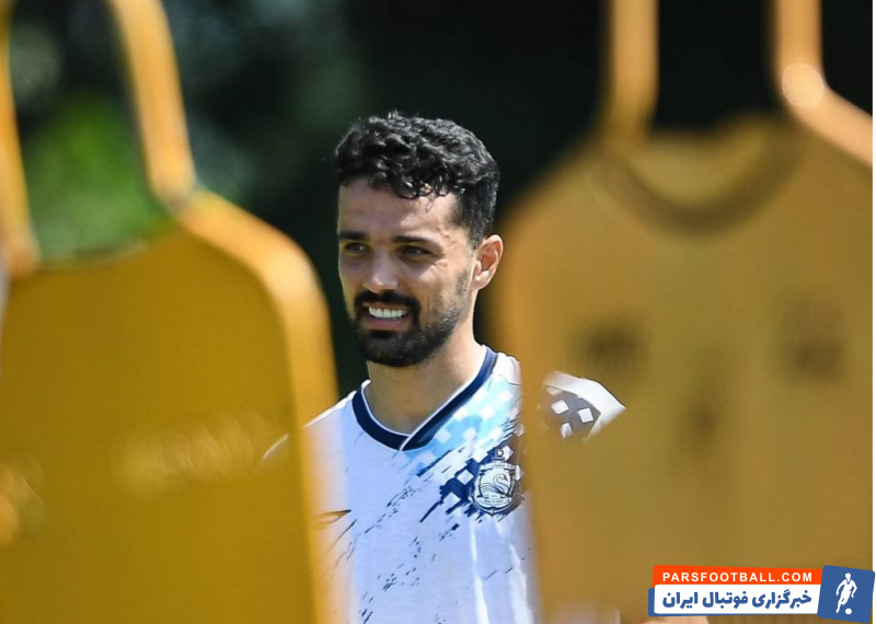 ملوان ؛ تمرین سبک بازیکنان تیم ملوان پیش از جدال با استقلال