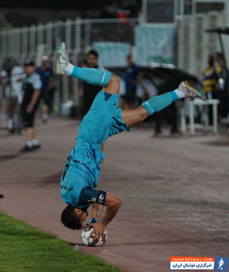 قریشی ؛ اوت های بلند سیدمحمد قریشی مدافع ذوب آهن