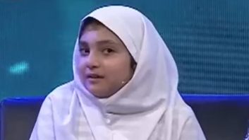 مبینا ؛ آرشیدا : از خانم مبینا نعمت زاده درخواست دارم منو در رشته تکواندو راهنمایی کنند