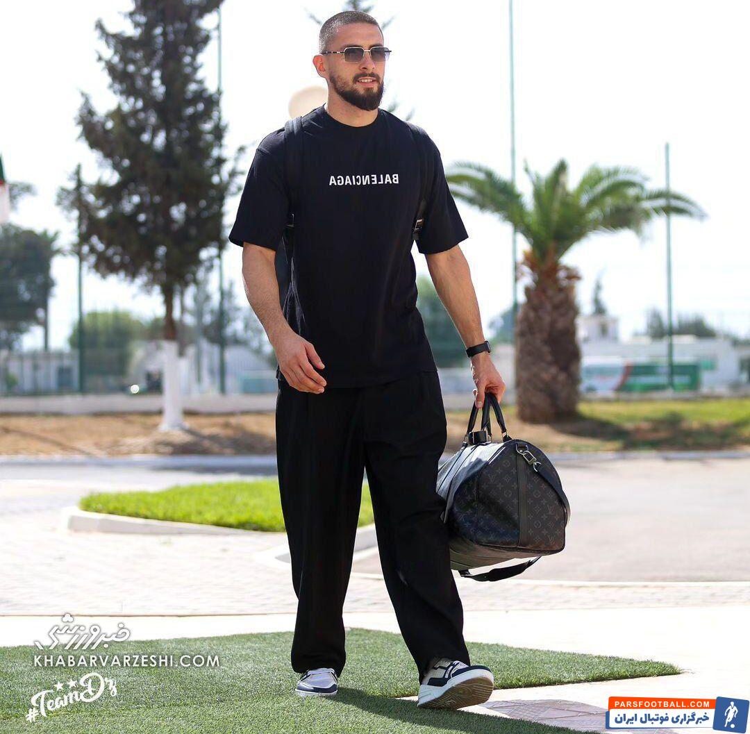 عکس| جانشین بیرانوند با ست مشکی عازم اردوی تیم ملی