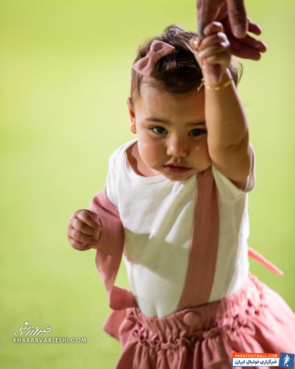 نیمار با انتشار عکس‌های دلنشین دخترش، اینستاگرام را منفجر کرد! +تصاویر