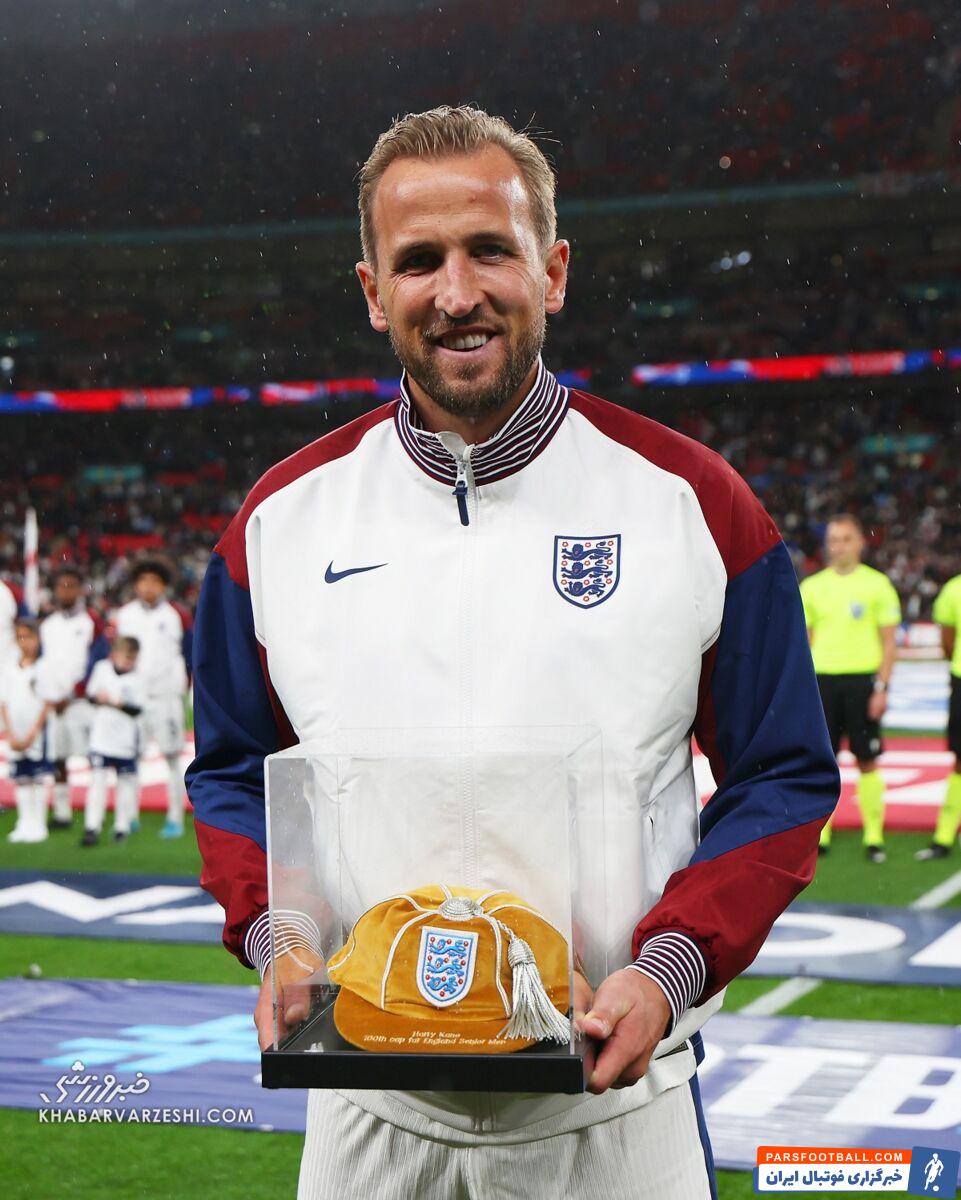 شب باشکوه هری کین در لیگ ملتها/ دریافت یادبود مخصوص و دبل در ومبلی +تصاویر