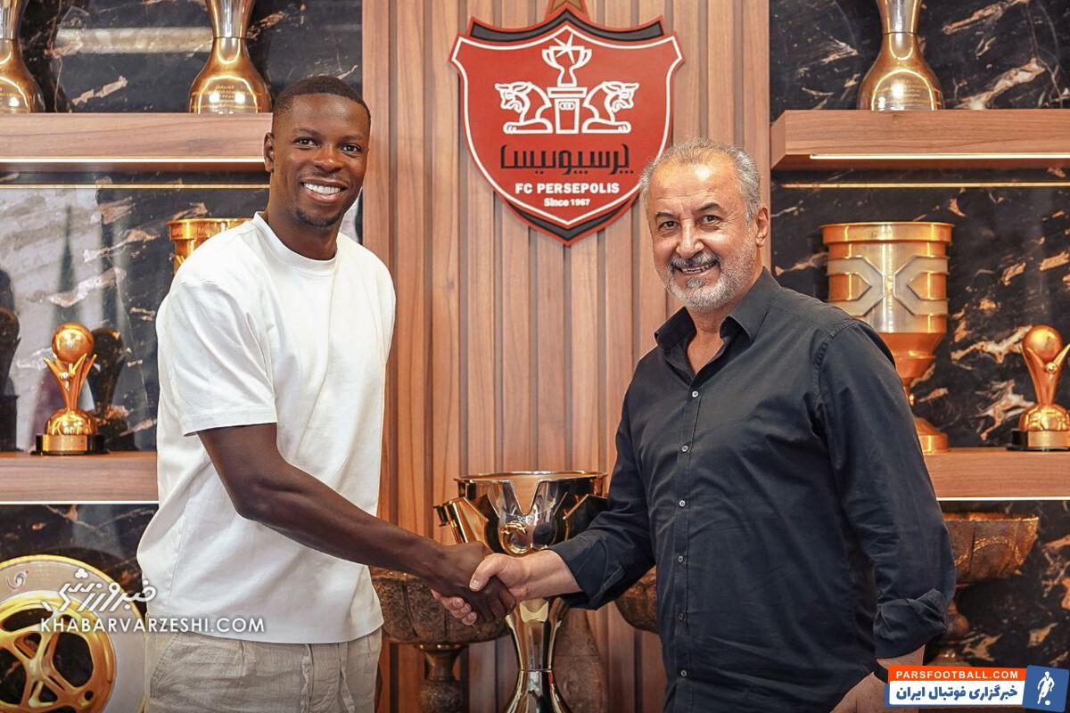 عکس| لوکاس ژوائو رسما پرسپولیسی شد