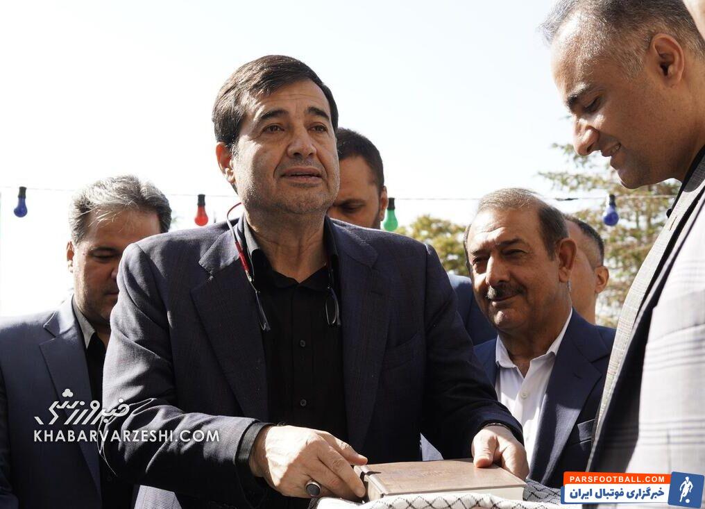 با این اقدام آبرو و حیثیت استقلال را می‌بریم/ نکونام دو بازی فرصت دارد خودش را ثابت کند/ وزیر جدید باید به این وضعیت خفت‌بار پایان بدهد