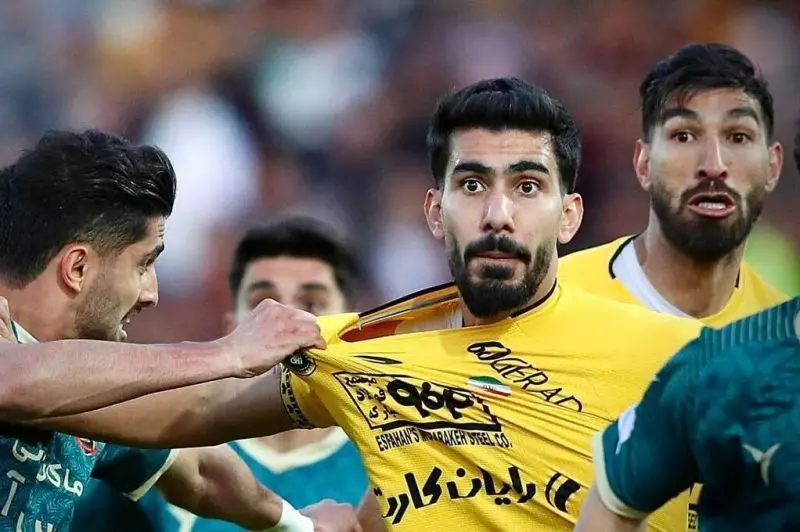 سپاهان اجازه حضور رضا شکاری در پرسپولیس را نخواهد داد