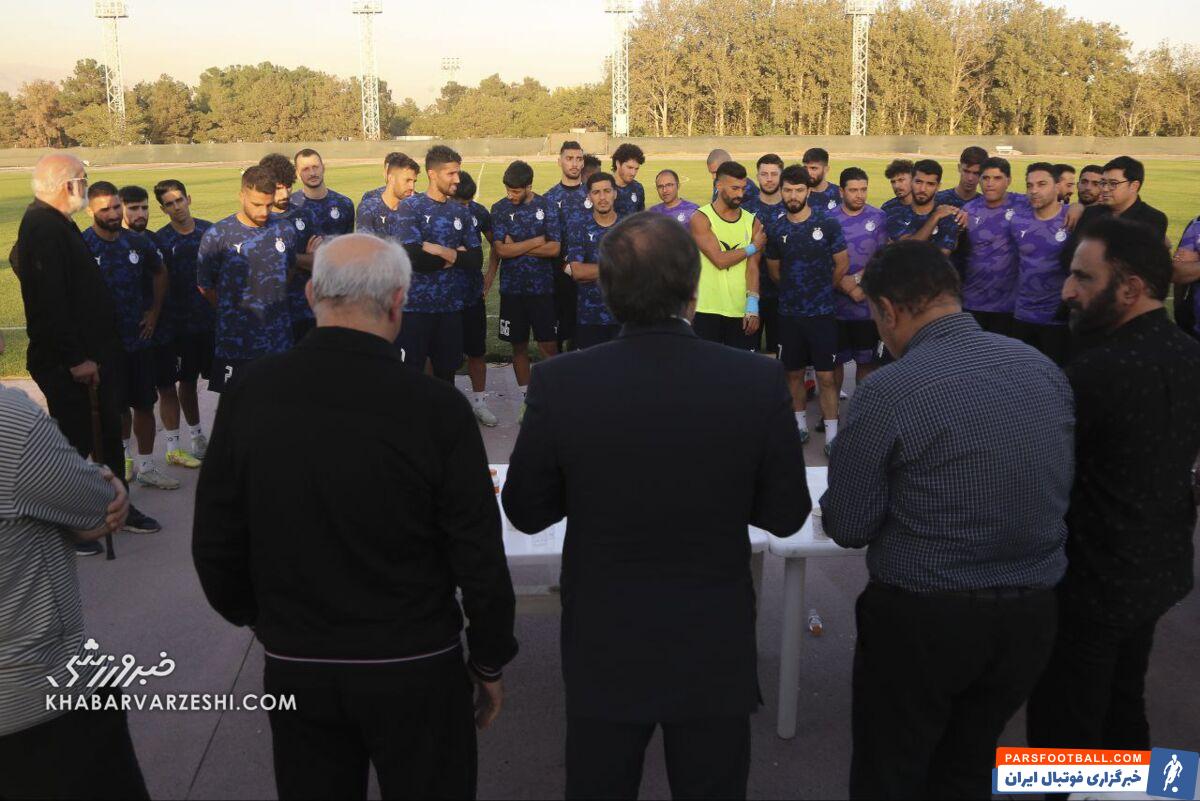 در تمرین استقلال دلتنگ پدرم شدم/ دوست دارم بلانکو به پرسپولیس گل بزند/ نکونام گفت پورحیدری من را به تیم ملی آورد