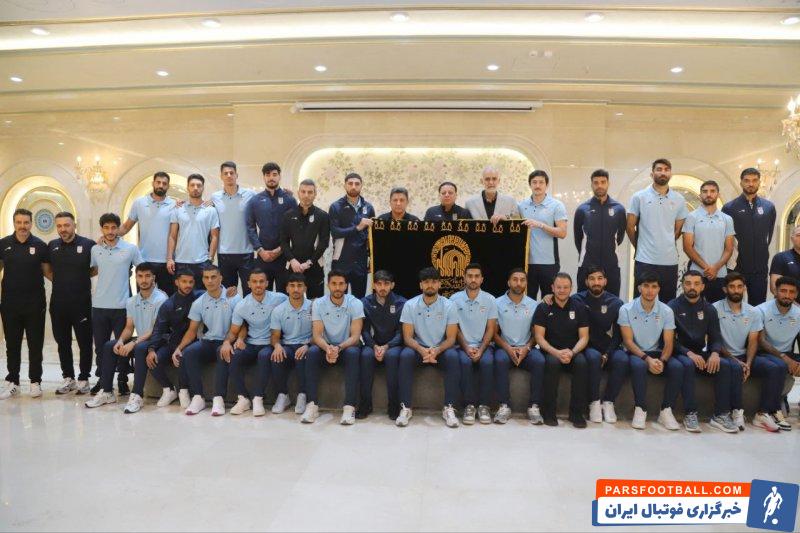 تیم ملی ؛ حضور خادمین بارگاه امام هشتم علی‌ابن‌موسی‌الرضا (ع) در اردوی تیم ملی 